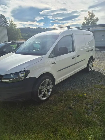 Volkswagen Caddy Maxi 2017 photo 2