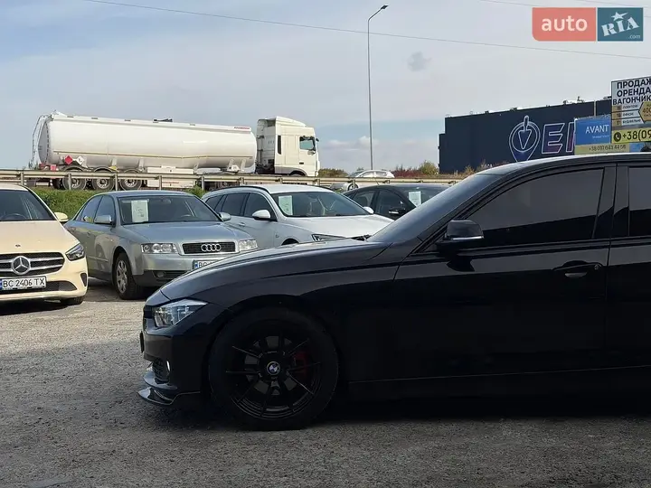 BMW 3 Series 2012 photo 4