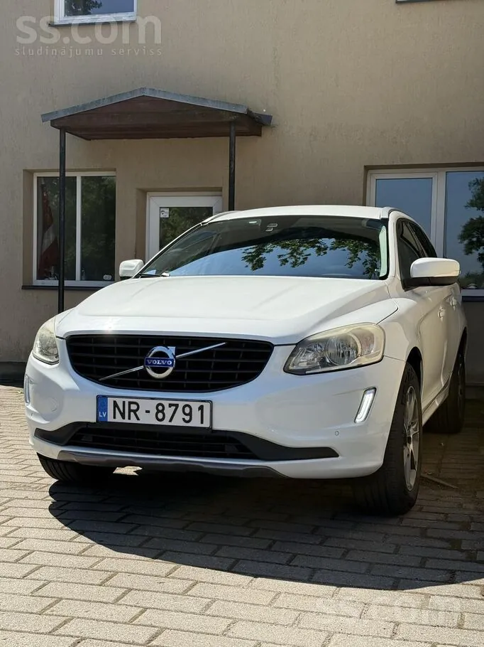 Volvo Xc 60 2016 photo 2