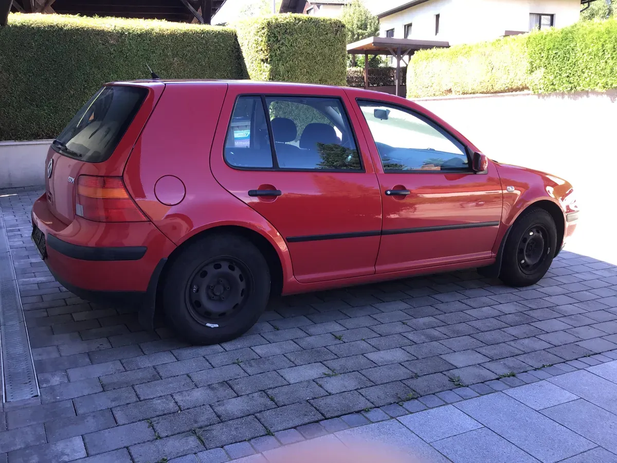 Volkswagen Golf 2002 photo 3
