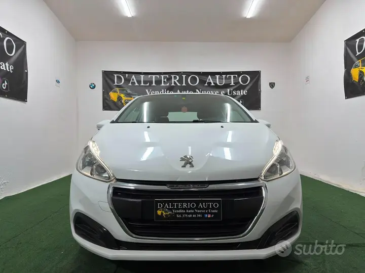 Peugeot 208 2016 photo 2