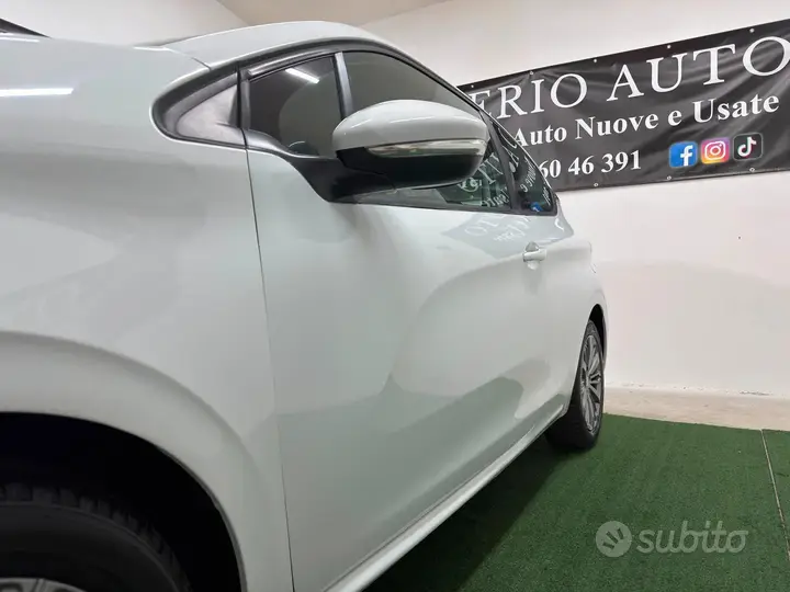 Peugeot 208 2016 photo 5