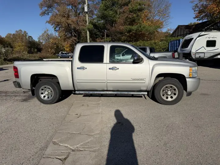 Chevrolet Silverado 1500 2011 photo 4