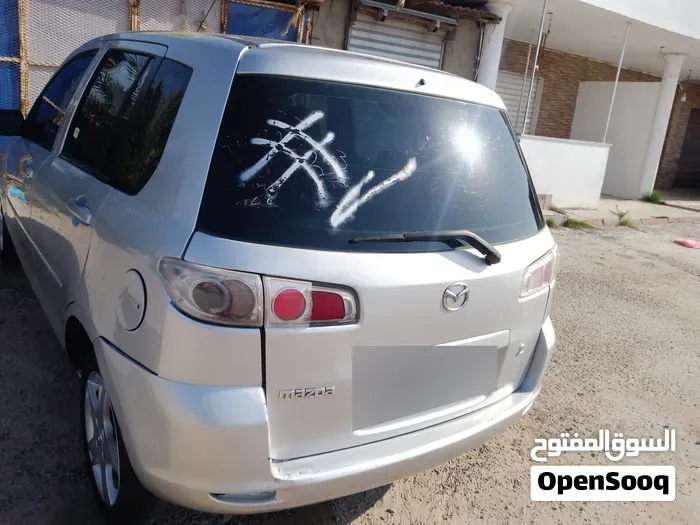 Mazda 2 2007 photo 2