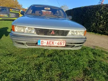 Mitsubishi Galant