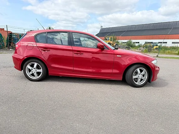 BMW 118D 2011 photo 4