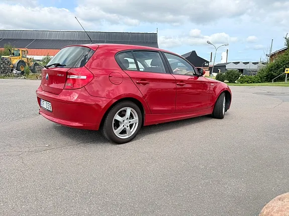 BMW 118D 2011 photo 5