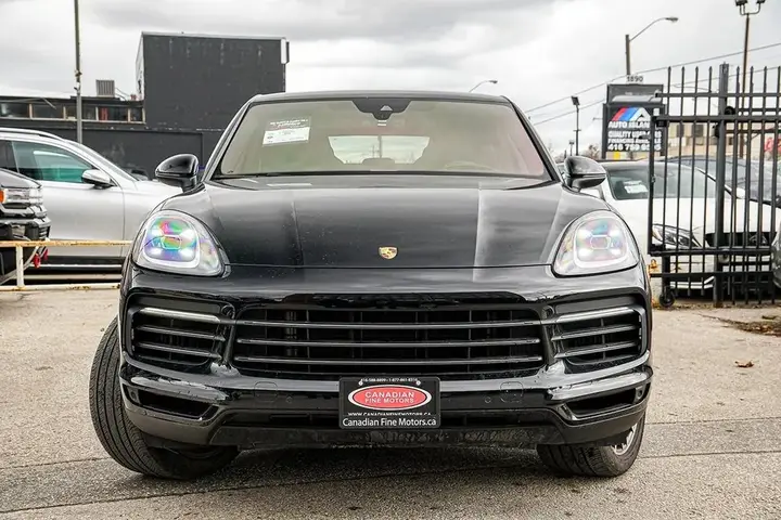 Porsche Cayenne 2023 photo 2