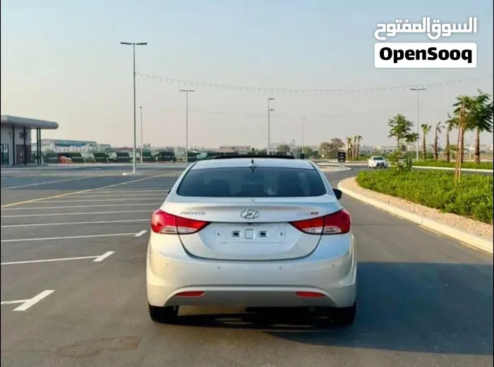 Hyundai Avante 2011 photo 2