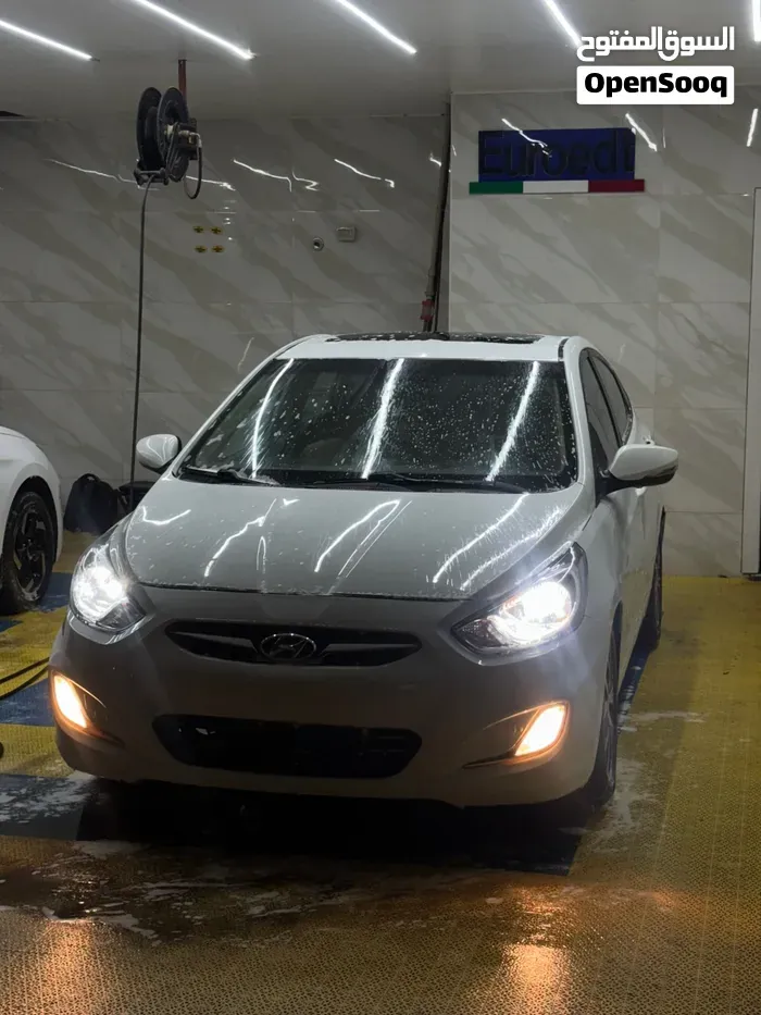 Hyundai Accent 2013 photo 2