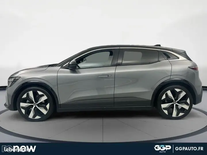Renault Megane 2023 photo 2