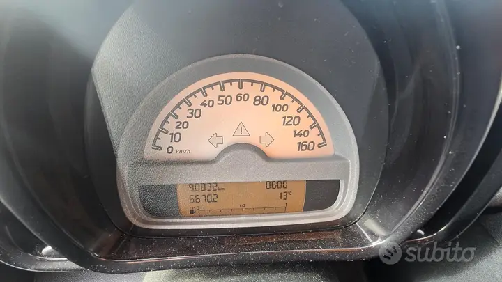 Smart Fortwo 2010 photo 2