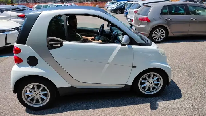 Smart Fortwo 2010 photo 4