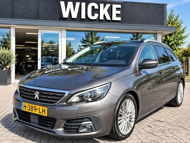 Peugeot 308 2020 photo 2