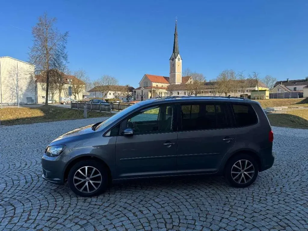 Volkswagen Touran 2014 photo 3