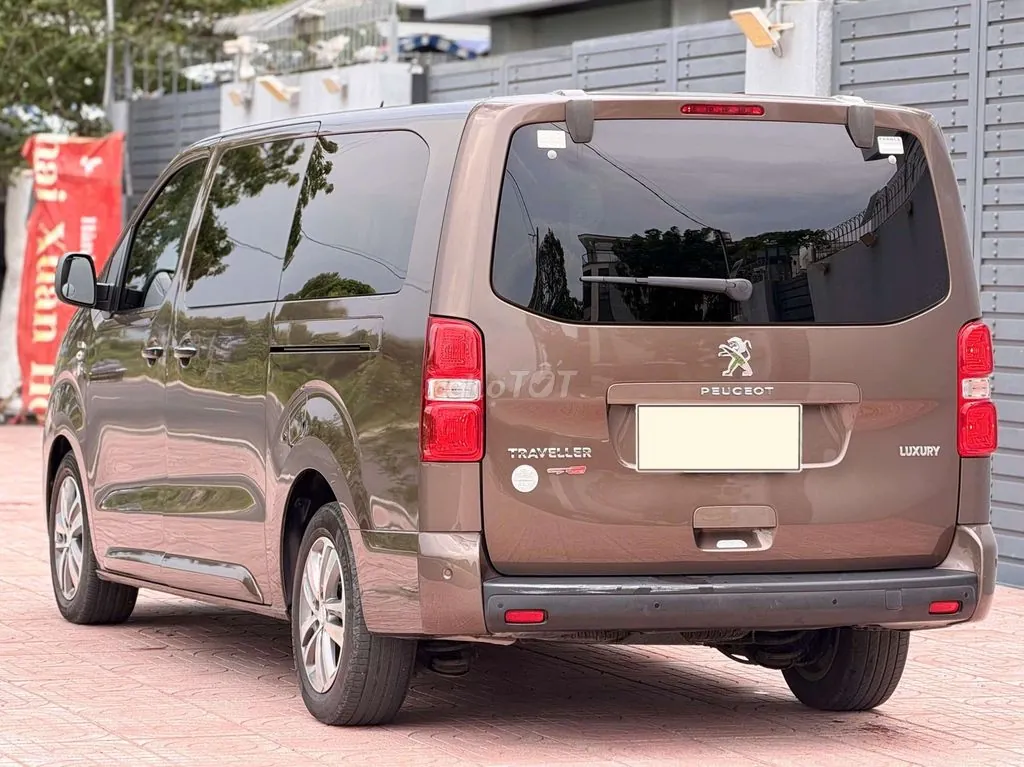 Peugeot Traveller 2019 photo 4