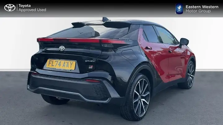 Toyota C-Hr 2024 photo 2