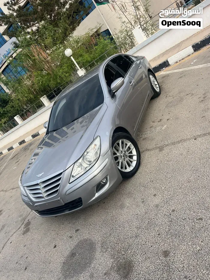 Hyundai Genesis