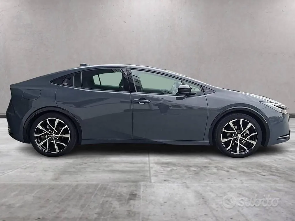Toyota Prius 2025 photo 5