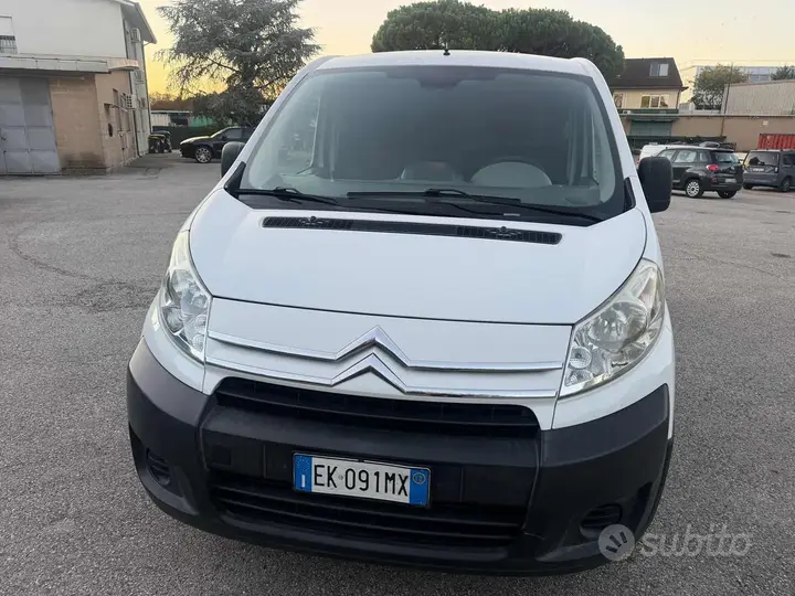 Citroen Jumpy 2011 photo 2