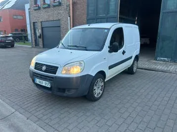Fiat Doblo 2010 photo 2
