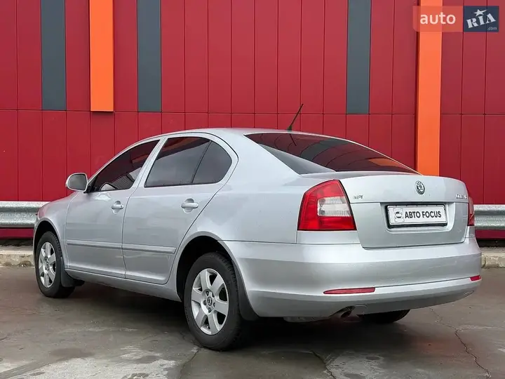 Skoda Octavia 2010 photo 5