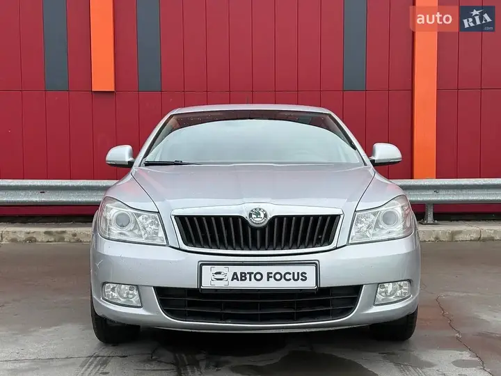 Skoda Octavia 2010 photo 3