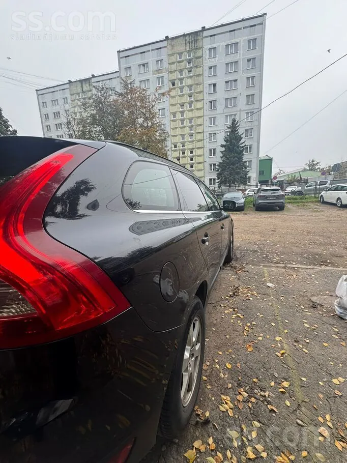 Volvo S60 2011 photo 5