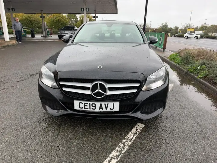 Mercedes-Benz C-Class 2019 photo 2