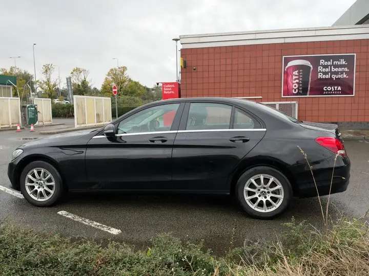 Mercedes-Benz C-Class 2019 photo 4