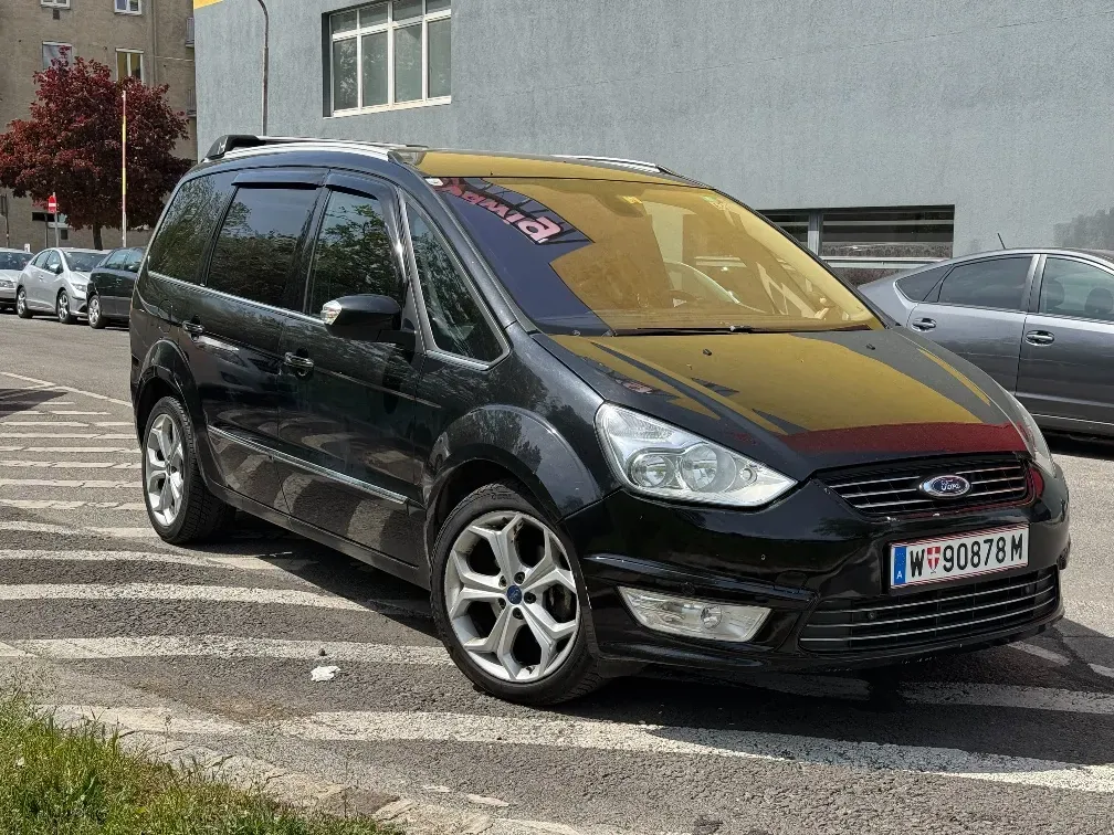 Ford Galaxy 2015 photo 2