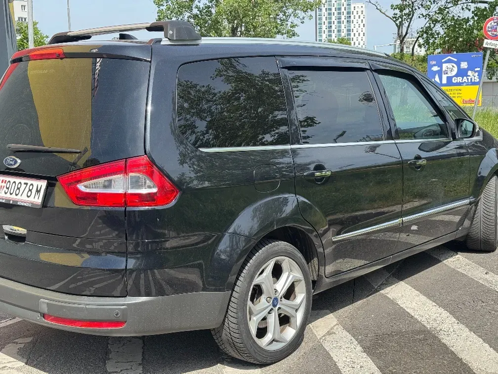 Ford Galaxy 2015 photo 3