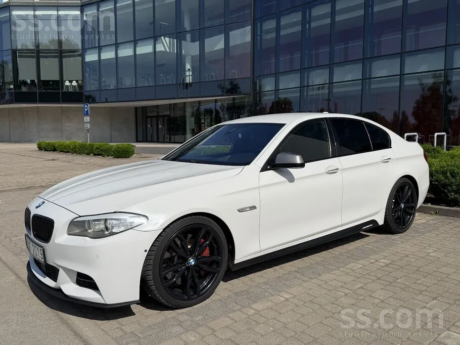 BMW M550