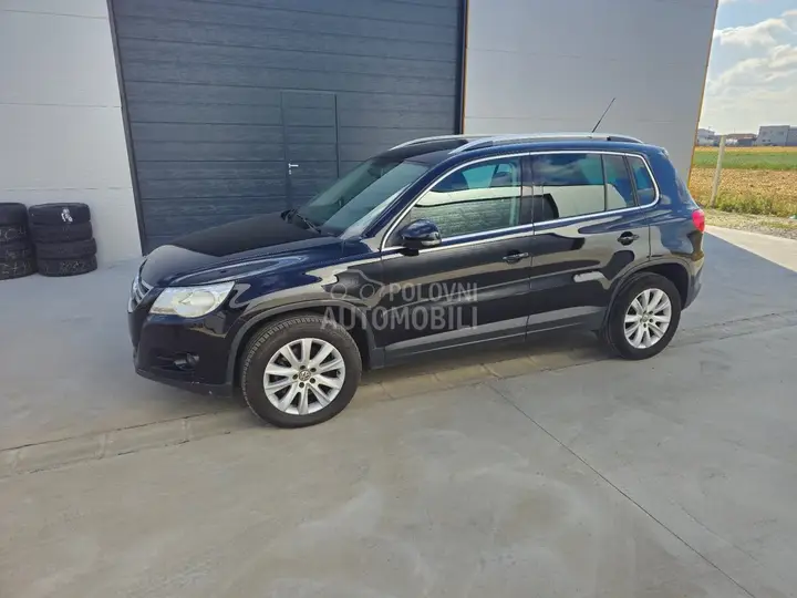 Volkswagen Tiguan 2011 photo 2