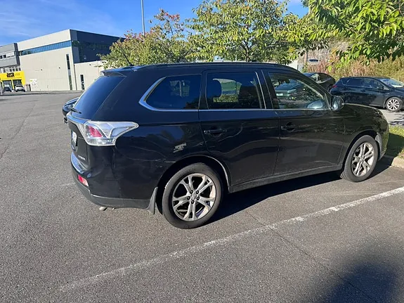 Mitsubishi Outlander 2013 photo 3