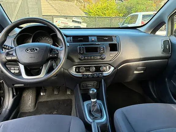 Kia Rio 2012 photo 5