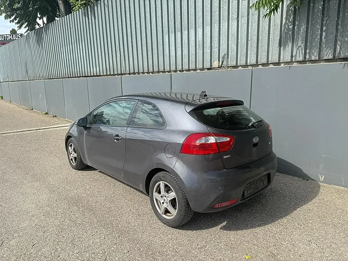 Kia Rio 2012 photo 3