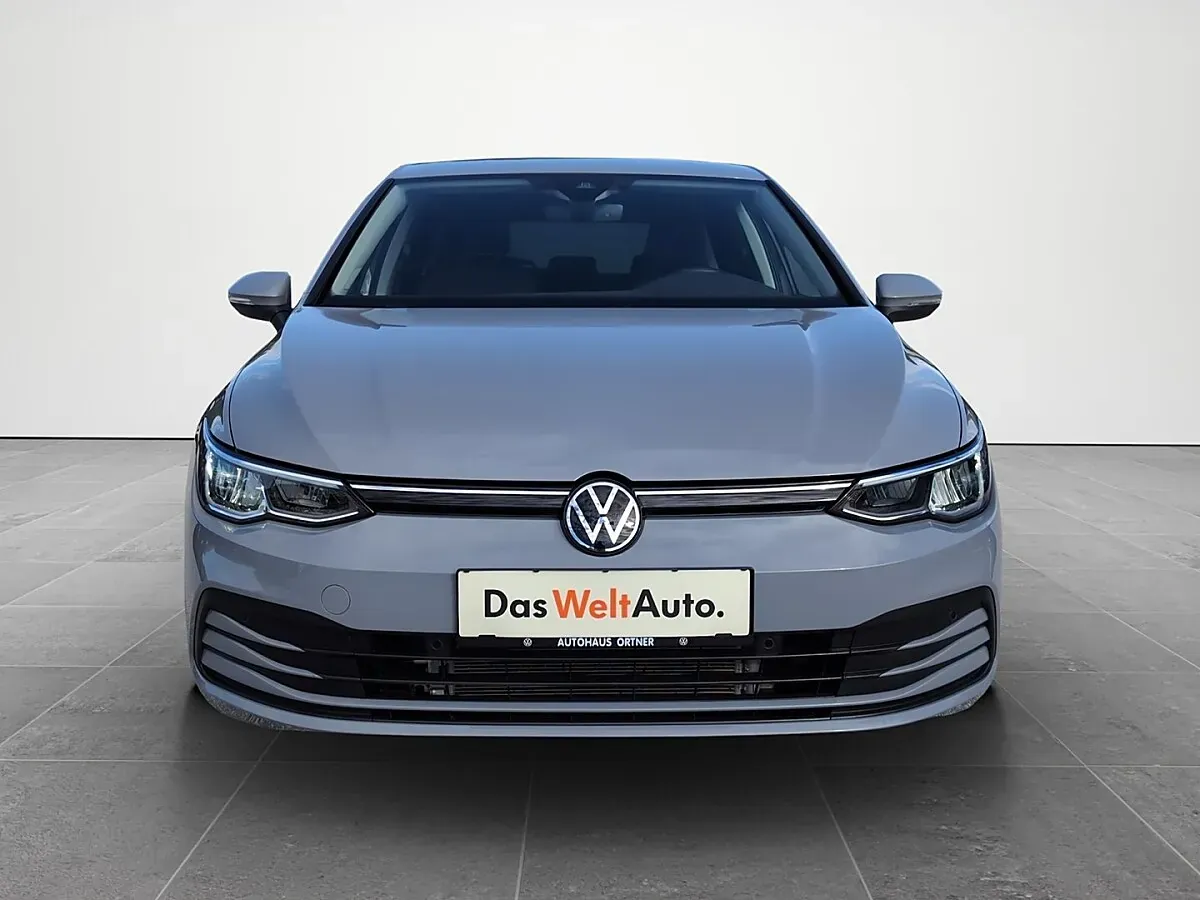 Volkswagen Golf 2024 photo 2