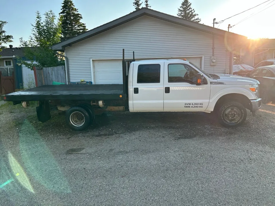 Ford F350 2013 photo 2