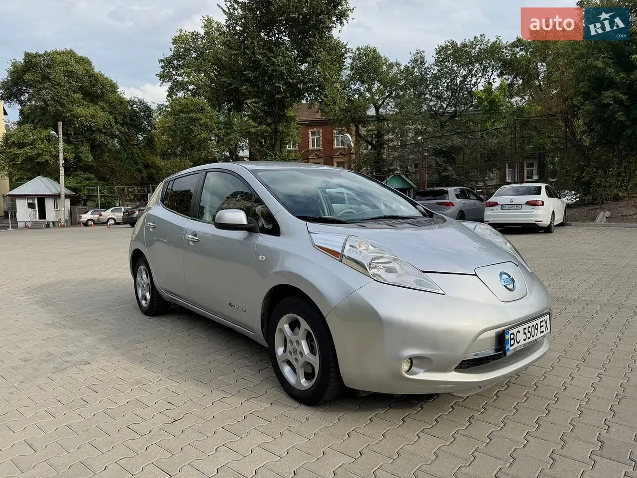 Nissan Leaf 2011 photo 2