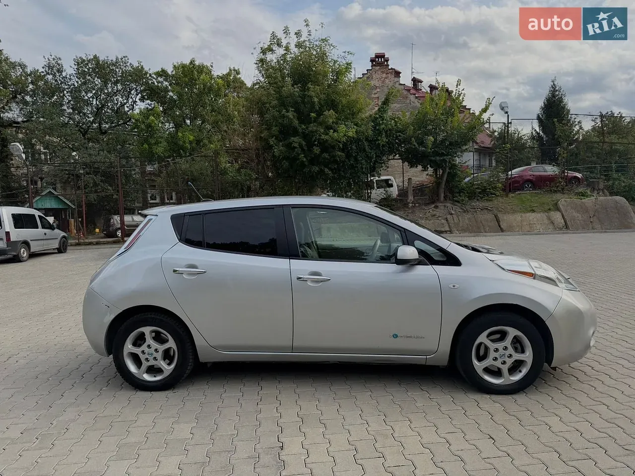 Nissan Leaf 2011 photo 3
