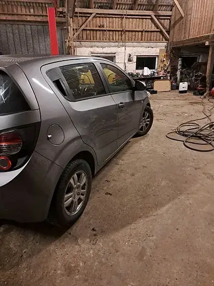 Chevrolet Aveo 2011 photo 4