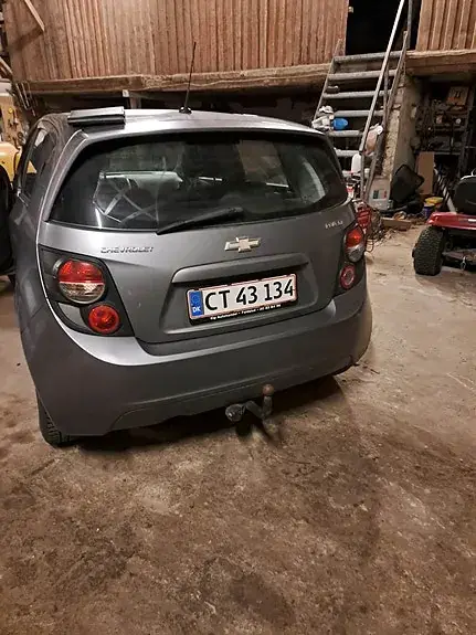 Chevrolet Aveo 2011 photo 3