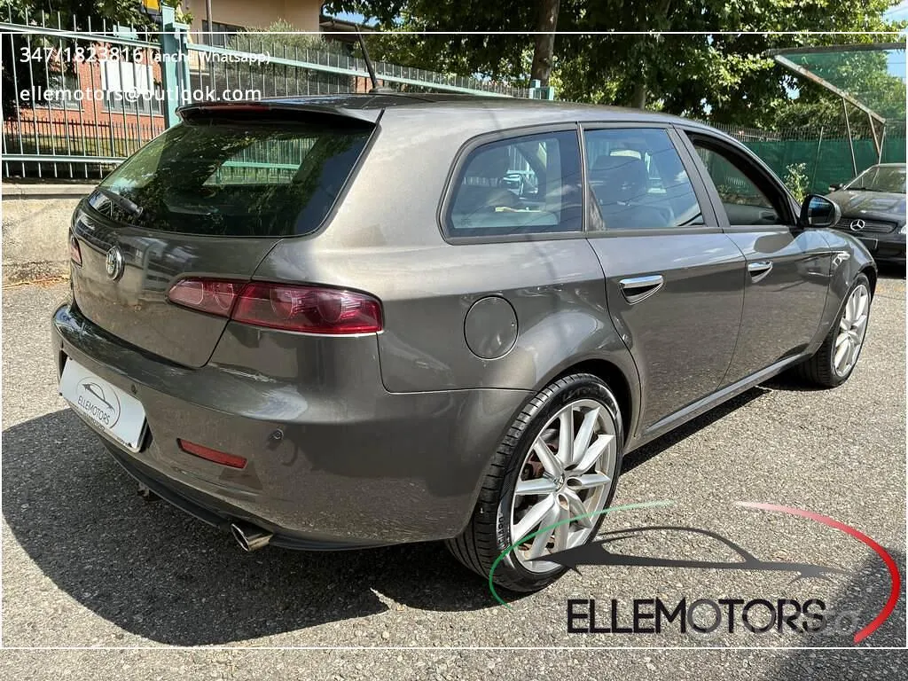 Alfa Romeo 159 Sportwagon 2010 photo 5