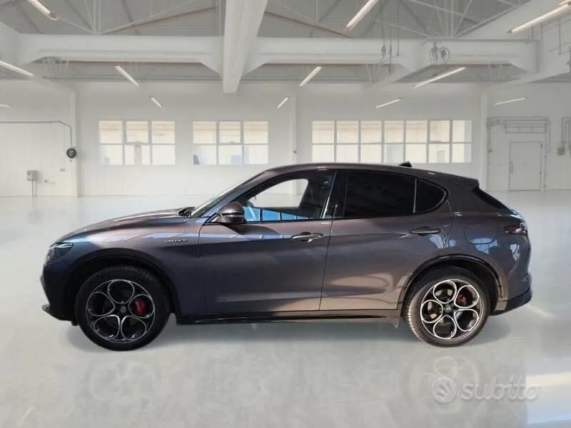 Alfa Romeo Stelvio 2025 photo 4