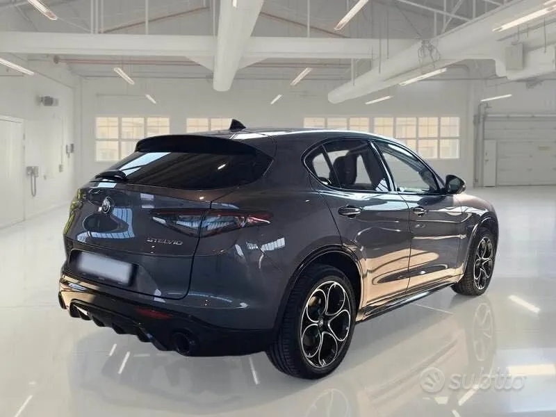 Alfa Romeo Stelvio 2025 photo 2