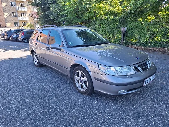 Saab 9-5 2004 photo 2