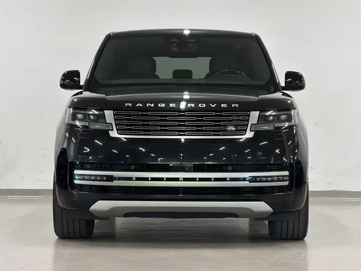 Land Rover Range Rover 2024 photo 2