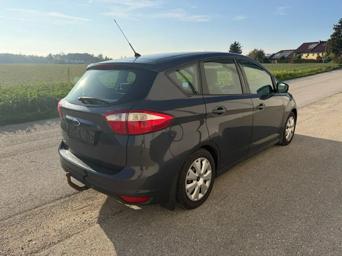 Ford C-Max 2011 photo 2