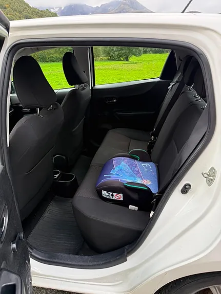Toyota Yaris 2013 photo 5